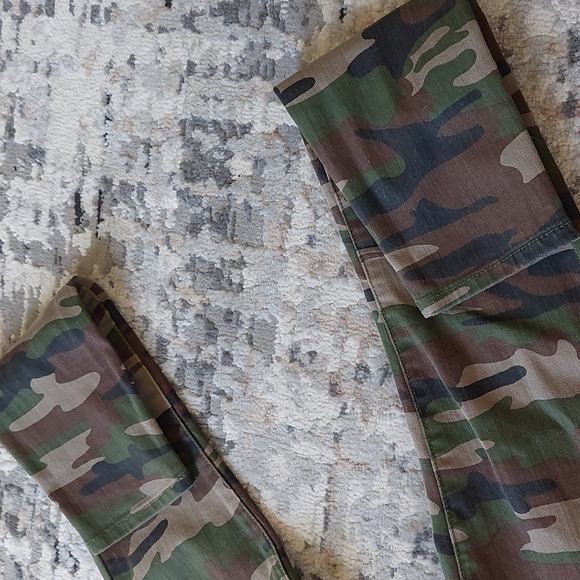NWOT Forever 21 High Rise Camo Skinny Jeans - Picture 8 of 9
